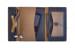 Husa tableta cu buzunare multifunctionale, notes si pix din materiale reciclate - Maro thumbnail