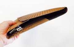 Husa tableta cu buzunare multifunctionale, notes si pix din materiale reciclate - Maro thumbnail